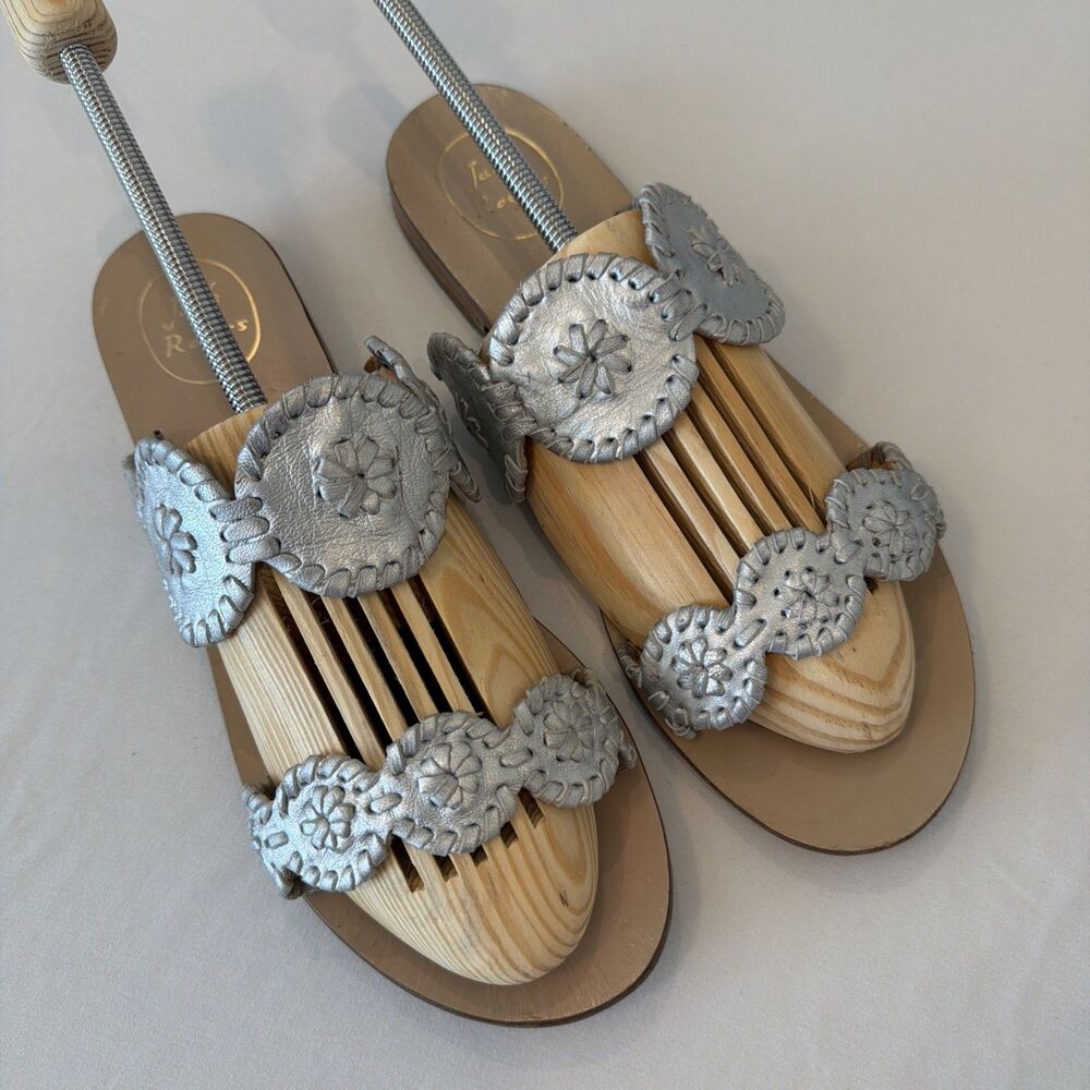 Jack Rogers Womens  Sz 10 Lauren Sandals Silver Leather EUC - Picture 3 of 12